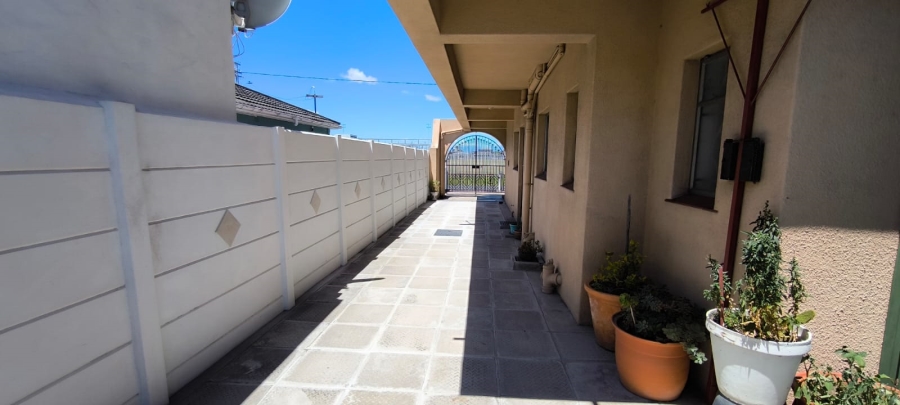 3 Bedroom Property for Sale in Belgravia Western Cape